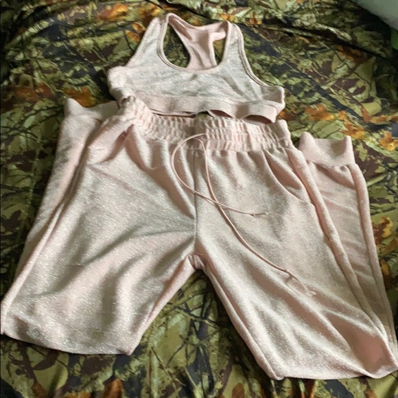 Femme Luxe 2 piece - Picture 2 of 5